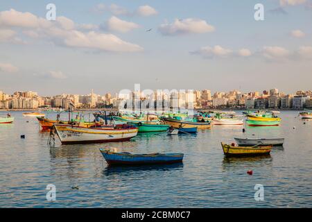 Barche in porto, Alexandrea, Egitto Foto Stock