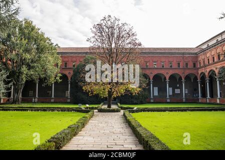Giardino formale, Università Cattolica del Sacro cuore, Milano, Italia Foto Stock