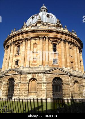 Immagine verticale della Radcliffe Camera Oxford nel Regno Unito Foto Stock