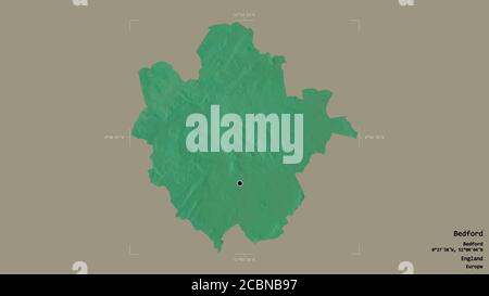 Area di Bedford, contea amministrativa dell'Inghilterra, isolata su uno sfondo solido in una scatola di delimitazione georeferenziata. Etichette. Mappa di rilievo topografico. 3D Foto Stock