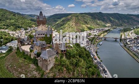 Castello di Cochem sopra la Mosella vicino Cochem, Renania-Palatinato, Germania Foto Stock