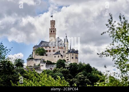 Castello di Marksburg sulla Valle del Reno vicino a Braubach, Renania-Palatina, Germania Foto Stock