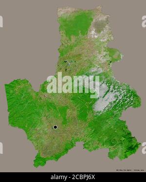 Forma di Đăk Nông, provincia del Vietnam, con la sua capitale isolata su uno sfondo di colore pieno. Immagini satellitari. Rendering 3D Foto Stock