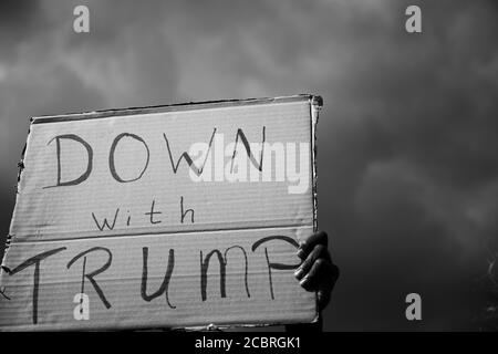 Eindhoven / Paesi Bassi - 06/06/2020 giù con BLM trump protesta Foto Stock