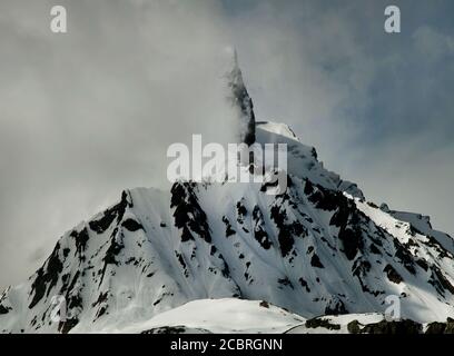 le torri di trango e le torri senza nome sono alte rocce in Pakistan paesaggi di skardu, hunza Karakorum gamma in gilgit baltistan, Foto Stock