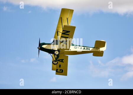 1929 Parnell Elf 'G-AAIN' in aereo al Drive-in Airshow AT Shuttleworth il 2 agosto 2020 Foto Stock