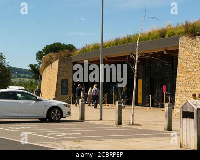 I visitatori entrano nella stazione di servizio di Gloucester, in direzione nord, sull'autostrada M5 Per una pausa confortevole Gloucester Inghilterra UK Foto Stock