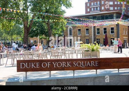 Londra - Agosto 2020: Duke of York Square sulla Kings Road, Chelsea - Londra. Un'esclusiva area commerciale e di svago Foto Stock