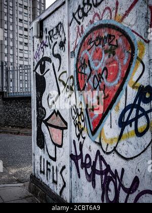 Graffiti su strada Hampstead recinto di imbarco Foto Stock