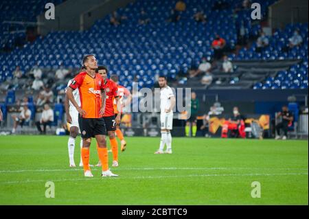 Gelsenkirchen, Germania - 11 agosto 2020: Alan Patrick durante l'azione nella partita di calcio della Lega Europa Shakhtar contro Basilea. Gli eventi pubblici sono un Foto Stock