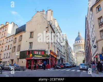 Rue de Gararmes e il Pantheon - Parigi, Francia Foto Stock