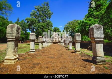 Bella scena del Parco storico Sadok Kok Thom, questo è un tempio Khmer 11 ° secolo in oggi è nella provincia di SA Kaeo, Thailandia. Foto Stock