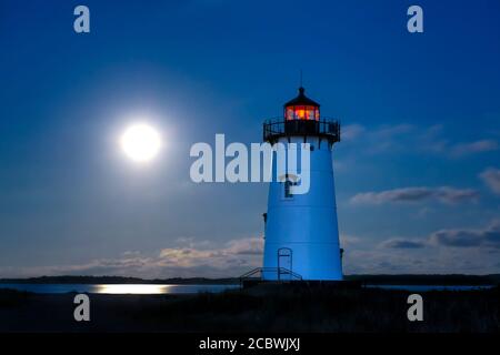 Luna accesa Edgartown Lighthouse, Martha's Vineyard, Massachusetts, STATI UNITI D'AMERICA Foto Stock