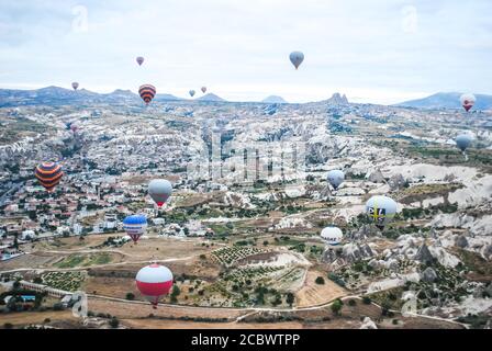 I palloni ad aria calda in Cappadocia Foto Stock