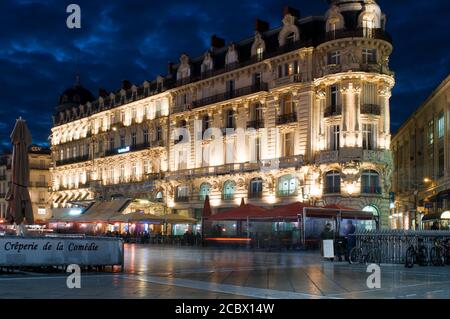 Il Café 1893 a Place de la Comédie, Montpellier, Francia. Bar e ristoranti in Plaza de la Comedia. Costituisce il centro nervoso di t Foto Stock