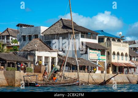 Città vecchia o città di pietra Lamu lungomare, Kenya, isola di Lamu patrimonio mondiale dell'UNESCO Foto Stock
