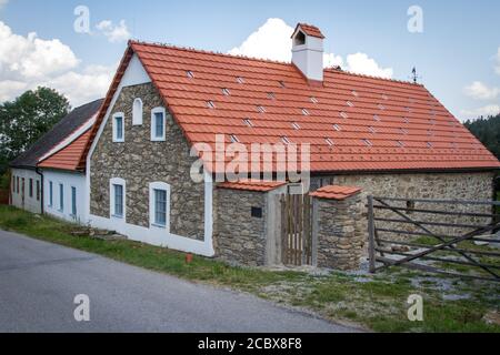 Casa in pietra a Hojna Voda, Repubblica Ceca Foto Stock