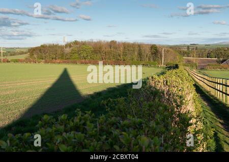 Obelisco memoriale a Ednam, Kelso, frontiere scozzesi in memoria di James Thompson che scrisse le parole a 'Rule Britannia' Foto Stock