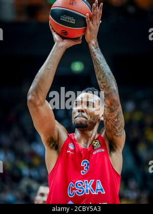 Berlino, Germania, 25 ottobre 2019: Giocatore di basket Joel Bolomboy durante la partita di basket Eurolega Alba Berlin vs CSKA Mosca Foto Stock