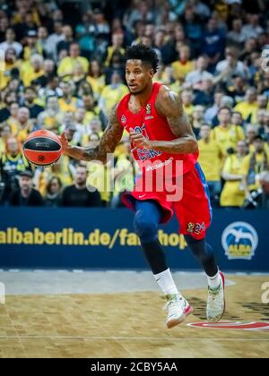 Berlino, Germania, 25 ottobre 2019: Il giocatore di basket Clyburn in azione durante la partita di basket Eurolega tra Alba Berlin e CSKA Foto Stock