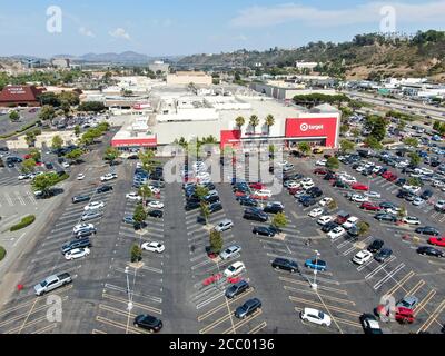 Punto vendita al dettaglio di destinazione. Target vende articoli per la casa, abbigliamento ed elettronica. San Diego, California, Stati Uniti, 16 agosto 2020 Foto Stock