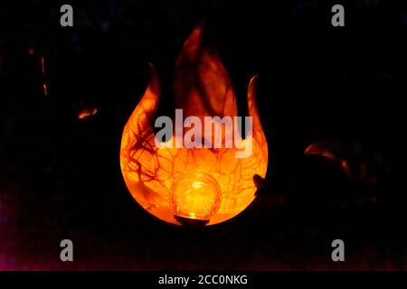 Illuminazione a LED nelle tenebre in bassa Baviera Germania Foto Stock