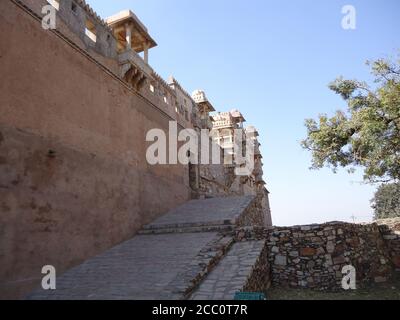 Rana Kumbha Palazzo di Chittorgarh è stato costruito da Rana Kumbha nel 15 ° secolo. L'architettura del palazzo è molto bella Foto Stock