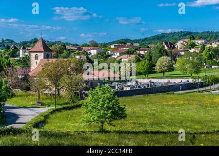 Francia, Quercy, Lot, Saint Laurent-les-Tours, chiesa e cimitero Foto Stock