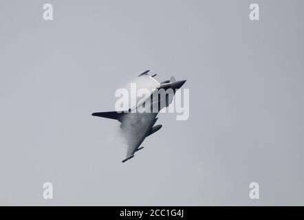 Eurofighter Typhoon sopra l'Austria Foto Stock