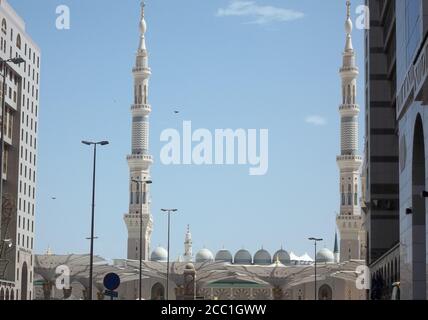 Vista del Minareto in Mecca / Makkah dove i musulmani viaggiano per il pellegrinaggio nella religione dell'islam. È una grande moschea. Foto Stock