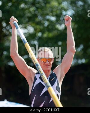 Leverkusen, Germania. 16 agosto 2020. Vincitore Sam KENDRICKS (USA) pole vault maschile, atletica vera atleti Classici, il 16 agosto 2020 a Leverkusen/Germany Â | Usage worldwide Credit: dpa/Alamy Live News Foto Stock