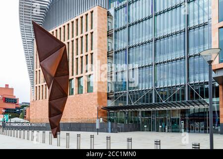 Il Francis Crick Institute, un centro di ricerca biomedica a Londra, fondato nel 2010 e aperto nel 2016, Midland Road, Londra, Regno Unito Foto Stock