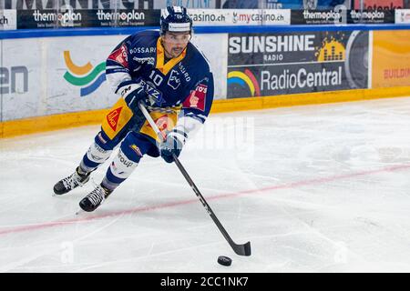 Jerome Bachofner n° 10 (EV Zug) durante la preparazione della Lega nazionale e svizzera partita di hockey su ghiaccio tra EV Zug e la EVZ Academy il 16 agosto 2020 nella Bossard Arena di Zug. Credit: SPP Sport Press Photo. /Alamy Live News Foto Stock