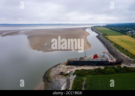 Mostyn Docks, River Dee, Galles del Nord, Regno Unito. TSS Duca di Lancaster abbandonò la nave a vapore ferroviaria attraccata a Mostyn Docks, fiume Dee, Galles del Nord Foto Stock