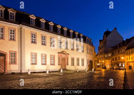 In Germania, in Turingia, Weimar, Vista della casa di Goethe di notte Foto Stock