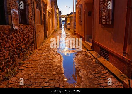 Turchia, Viale nella città vecchia di Ayvalik Foto Stock