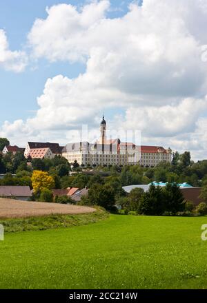 Germania, Baden Wuerttemberg, vista di Ochsenhausen Monastero Foto Stock