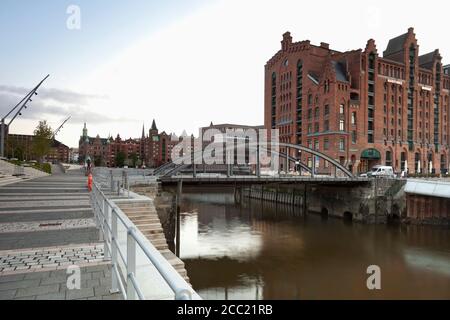 Germania, Amburgo, Vista della nuova Hafenity con Museo Marittimo Foto Stock