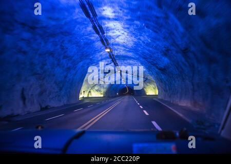 Norvegia, luce blu in tunnel Laerdal Foto Stock