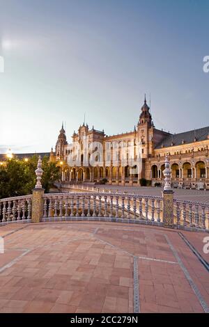 Spagna, Andalusia, Vista di Plaza de Espana a Siviglia Foto Stock