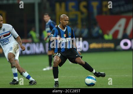 Milano Italia, 16 settembre 2006, 'G.MEAZZA SAN SIRO' Stadium, Serious Football Championship A 2006/2007, FC Inter - UC Sampdoria : Maicon in azione durante la partita Foto Stock