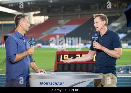 Braunschweig, Germania. 8 agosto 2020. Claus LUFEN, presentatore ARD/NDR, con Frank BUSEMANN r. (Ex Zehnkaempfer/esperto TV), televisione, TV, su 08.08.2020 campionati tedeschi di atletica 2020, dal 08.08. - 09.08.2020 a Braunschweig/Germania. Â | utilizzo in tutto il mondo Credit: dpa/Alamy Live News Foto Stock