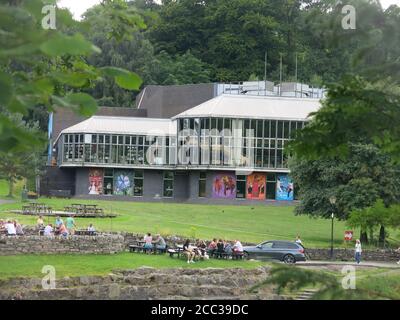 Veduta del Pitlochry Festival Theatre, purtroppo chiuso per la stagione estiva 2020 a causa della pandemia. Foto Stock