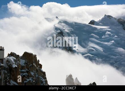Aiguille du Midi View, guardando verso il Monte Bianco Foto Stock