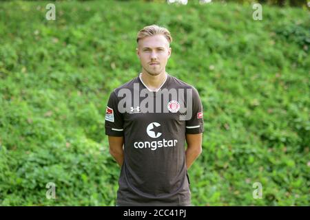 Amburgo, Germania. 17 agosto 2020. Calcio, 2° Bundesliga, FC St. Pauli, Foto ufficiale prima dell'inizio della Bundesliga: Lukas Daschner Credit: Tay Duc Lam/Witters/dpa/Alamy Live News Foto Stock