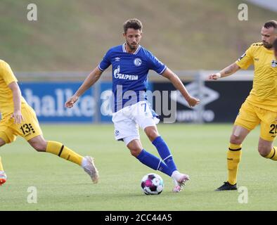 Funo: 08/18/2020, Fuvuball: Calcio: 1° campionato Bundesliga 2020/21 FC Schalke 04 - KFC Uerdingen Mark uth | utilizzo in tutto il mondo Foto Stock