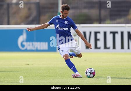 Firo: 18.08.2020, Fuvuball: Calcio: 1° campionato Bundesliga 2020/21 FC Schalke 04 - KFC Uerdingen Mark uth, azione individuale | utilizzo in tutto il mondo Foto Stock