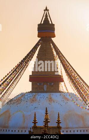 Boudhanath Great Stupa è il più grande stupa buddista della città di Kathmandu in Nepal Foto Stock