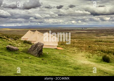 03.08.2020 Tan Hill, Richmond, North Yorkshire, UKThe Tan Hill Inn è il pub più alto del Regno Unito a 1732 piedi sopra il livello del mare e si trova sulla cima della Pen Foto Stock