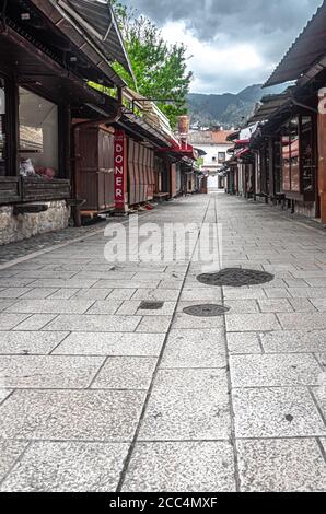 Bascarsija vuota a Sarajevo durante la crisi di Covid Foto Stock